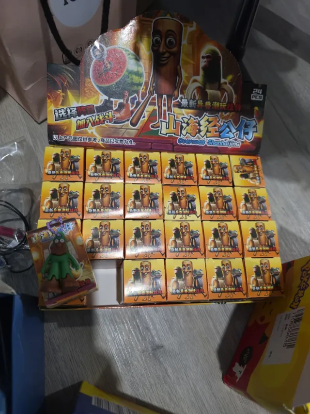 Figuritas Colecionáveis Disney Stitch e Pokémon