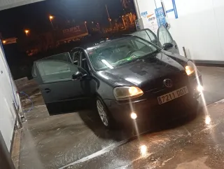 Volkswagen Golf 2004