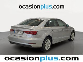 Audi A3 Sedan Attracted 1.6 TDI clean diesel 81 kW (110 CV)