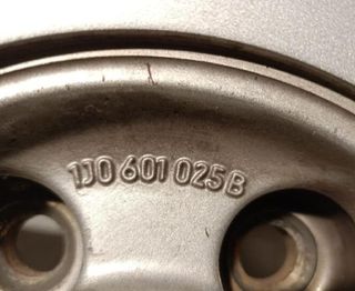1j0601025b llanta volkswagen golf iv 2.0 5420922