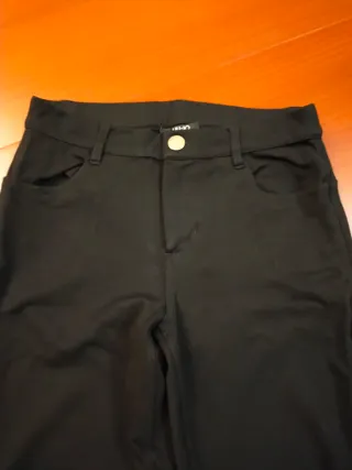 Pantaloni neri