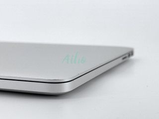 MacBook Pro 15" Intel Core i7 2.8GHz 4 núcleos - SSD 512GB - 16GB RAM