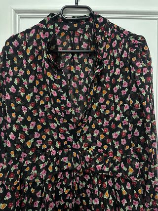 Vestido floral negro y rosa talla M