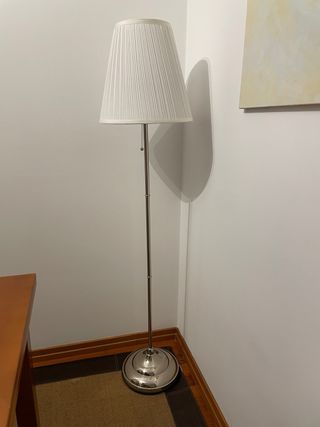 Candeeiro de pé Ikea Prata e Branco
