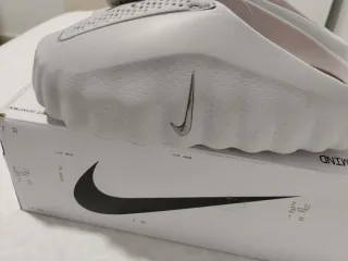 Nike Mind 001