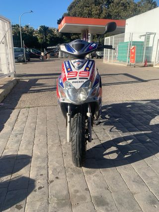Moto 49cc Ducati Scooter Roja Negra