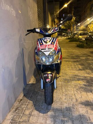 Moto 49cc Ducati Scooter Roja Negra