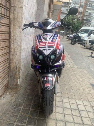 Moto 49cc Ducati Scooter Roja Negra