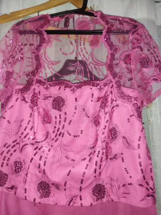 Traje de fiesta fucsia con pedrería Madrina T48
