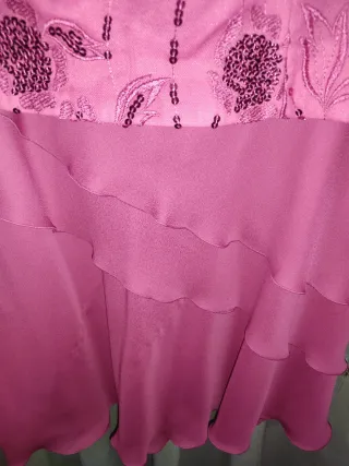 Traje de fiesta fucsia con pedrería Madrina T48