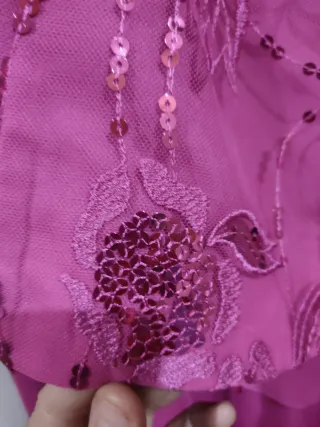 Traje de fiesta fucsia con pedrería Madrina T48