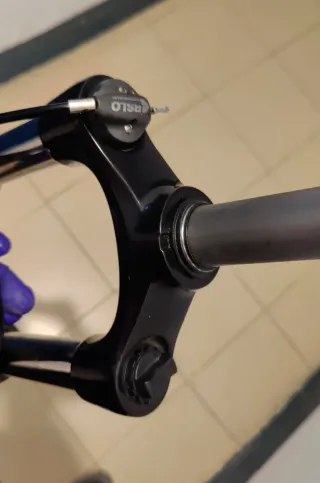 Horquilla SR Suntour XCM 29 con bloqueo remoto