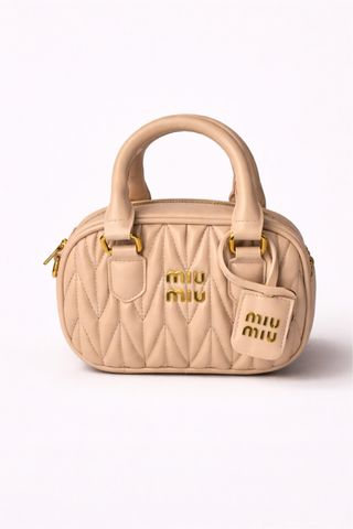 Bolso Beige Acolchado Dorado