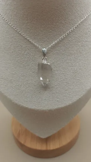 Colgante Punta Cuarzo Blanco Plata