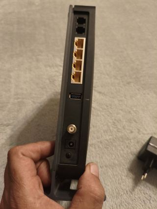 Router NETGEAR Wireless Cable Gateway CG3100