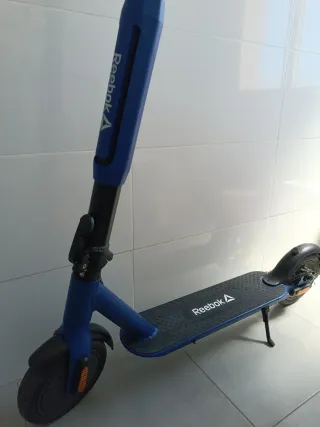 Patinete Eléctrico Reebok
