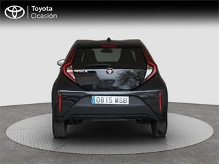 TOYOTA Aygo X Cross Play