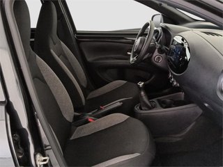 TOYOTA Aygo X Cross Play