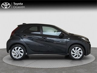 TOYOTA Aygo X Cross Play