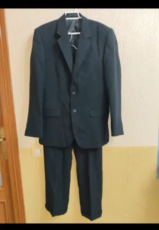 Traje de hombre azul talla 46