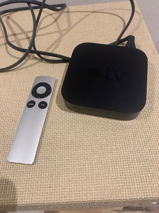 Apple TV con mando