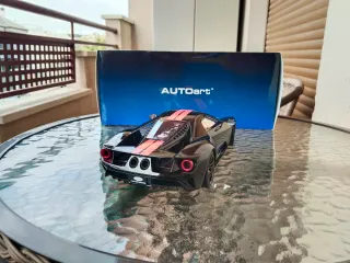 Ford GT Autoart 1/18