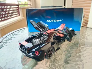 Ford GT Autoart 1/18