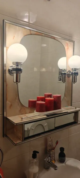 Mueble de baño con espejo y apliques
