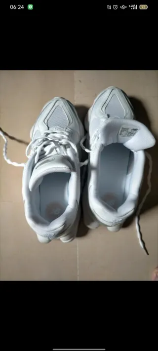 New Balance Scarpe Bianche Taglia 42 senza scatola