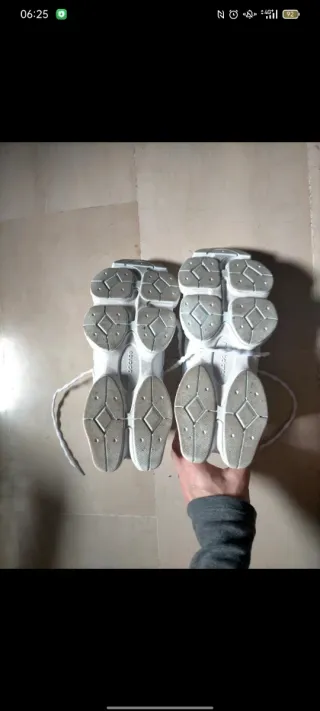 New Balance Scarpe Bianche Taglia 42 senza scatola