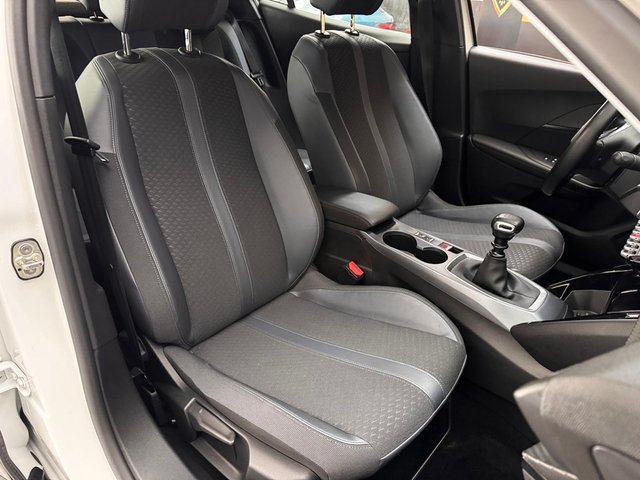 PEUGEOT 2008 Allure Pack BlueHDI 81kW (110CV)