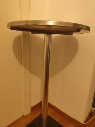 Tavolo alto rotondo in metallo e legno