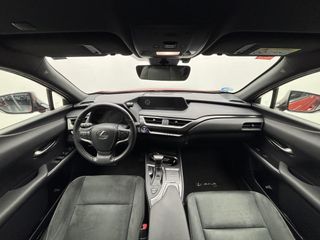 Lexus UX 2.0 250h Business