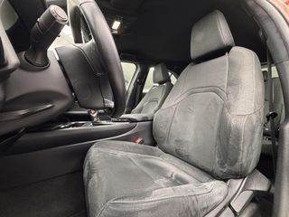 Lexus UX 2.0 250h Business