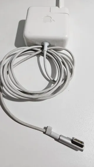 Cargador Apple iPhone Blanco 45W