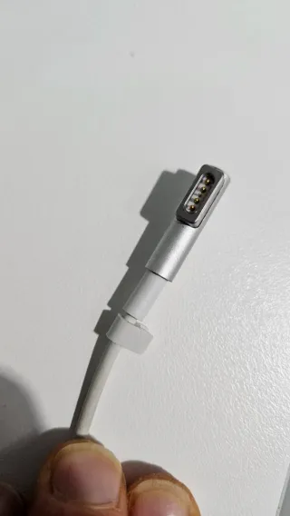 Cargador Apple iPhone Blanco 45W