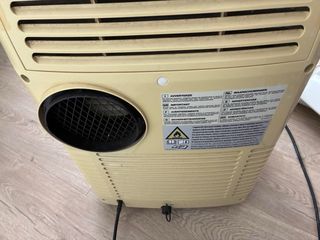 Portable Air Conditioning unit  DeLonghi