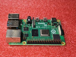 Raspberry Pi 4B 2GB