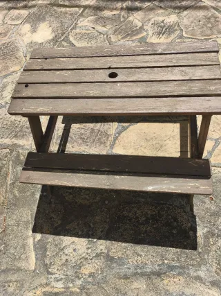 Mesa de picnic de madera para niños