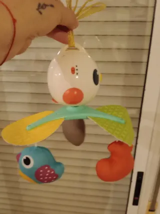 Móvil de cuna infantil