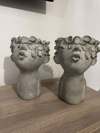 2 Vasi in cemento stile bambino