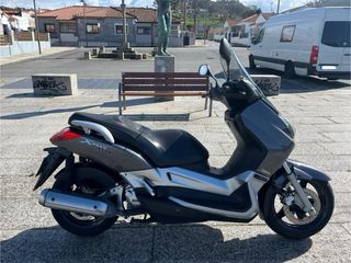 Yamaha Xmax 250