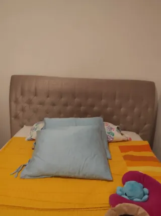 Cabecero elegante beige polipiel