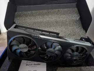 Tarjeta Gráfica Gigabyte RX 7800 XT