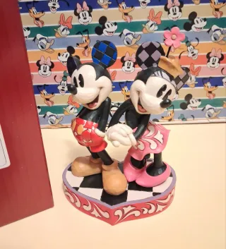 Figura Jim Shore Mickey y Minnie Corazón