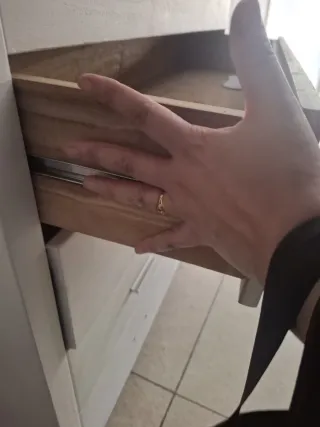 Cómoda JYSK blanca de madera