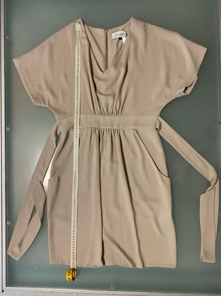 Vestito estivo Closet beige con tasche e fiocco