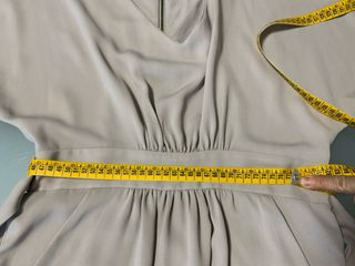 Vestito estivo Closet beige con tasche e fiocco