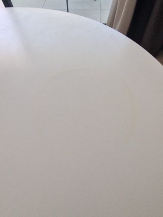 Mesa redonda blanca moderna