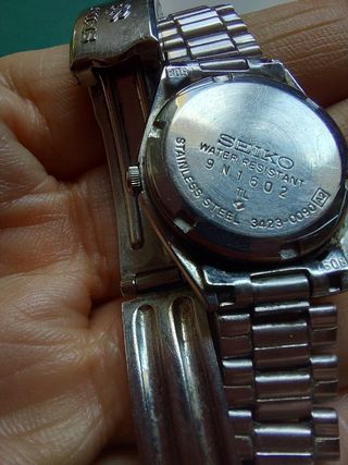 Seiko Quartz Analógico Mujer Plata